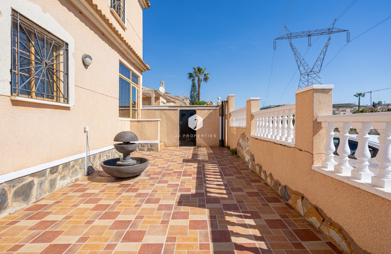 Aus zweiter Hand - Villa -
Benijofar - Costa Blanca