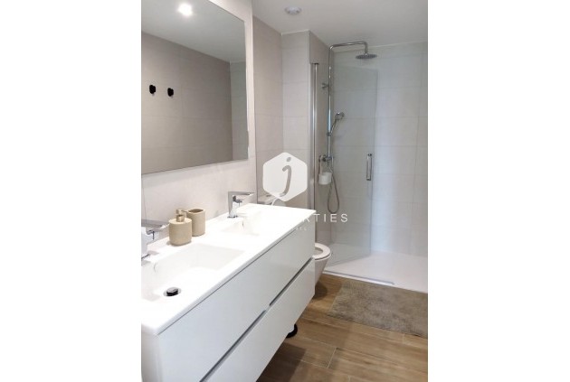 Resale - Apartment / flat -
Torrevieja - Punta prima