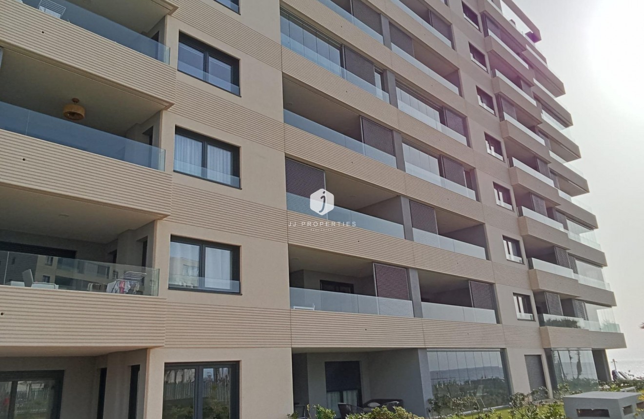 Resale - Apartment / flat -
Torrevieja - Punta prima