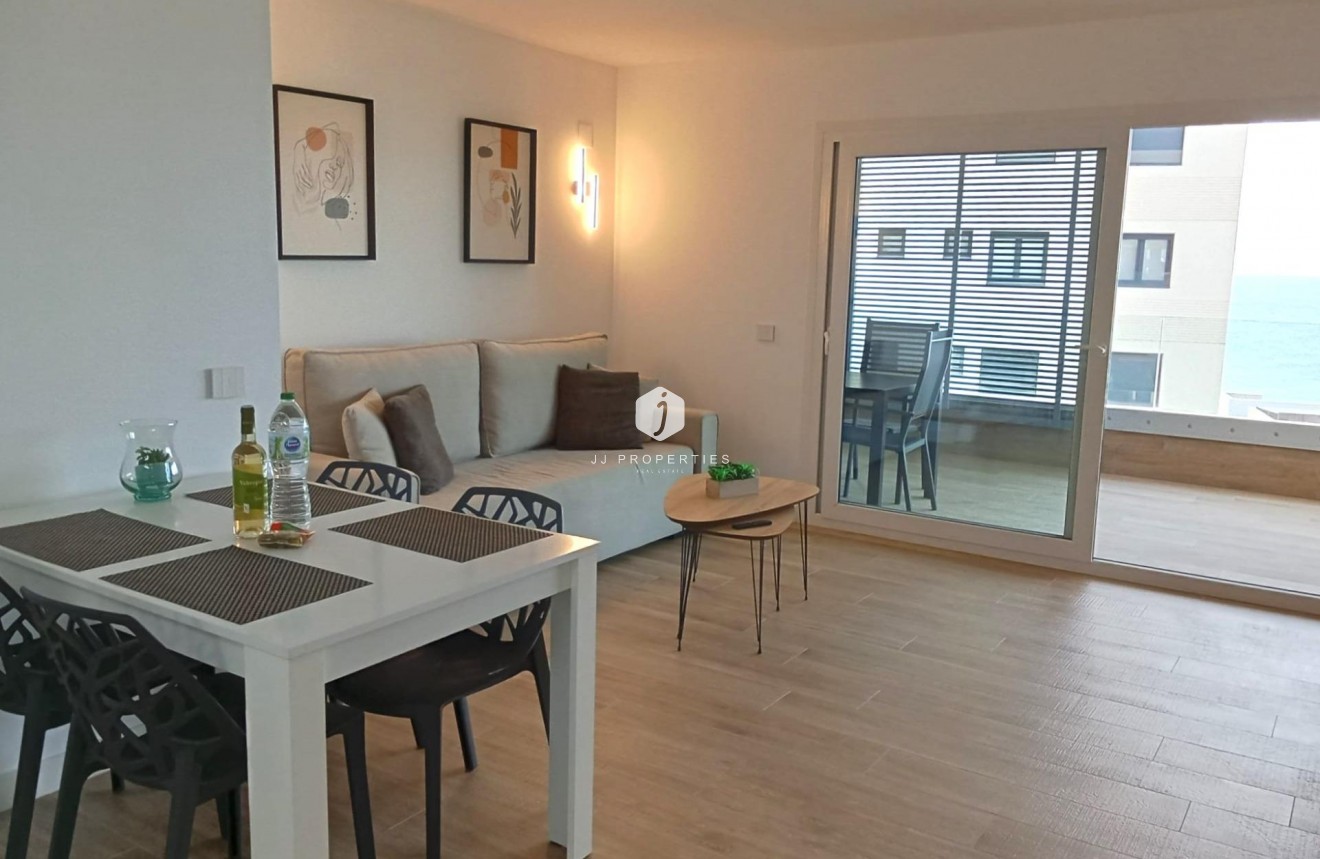 Resale - Apartment / flat -
Torrevieja - Punta prima
