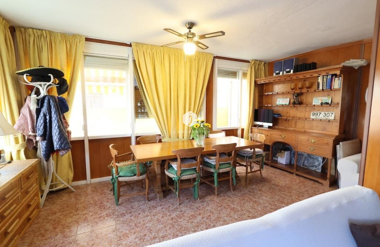 D'occasion - Chalet -
Torrevieja - Costa Blanca
