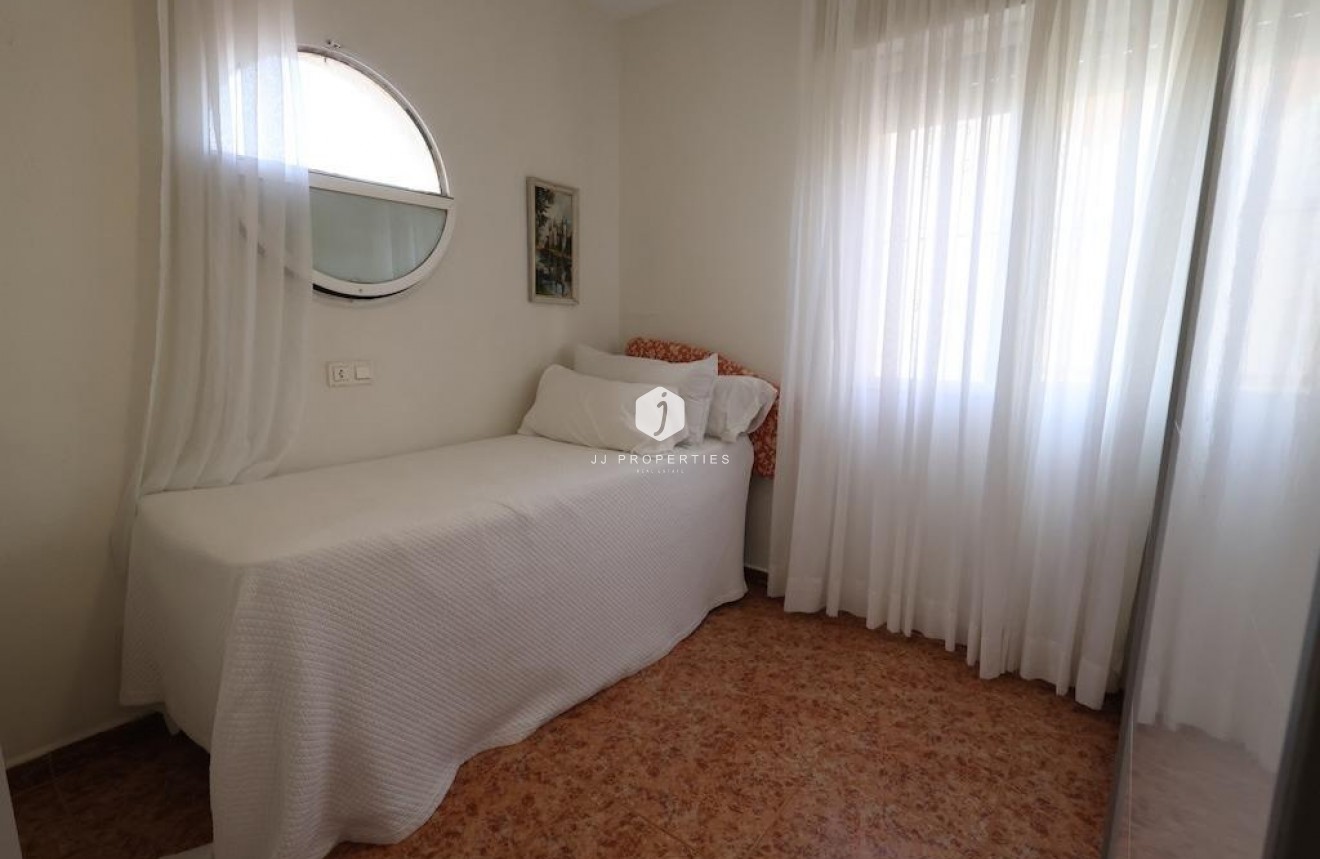 D'occasion - Chalet -
Torrevieja - Costa Blanca