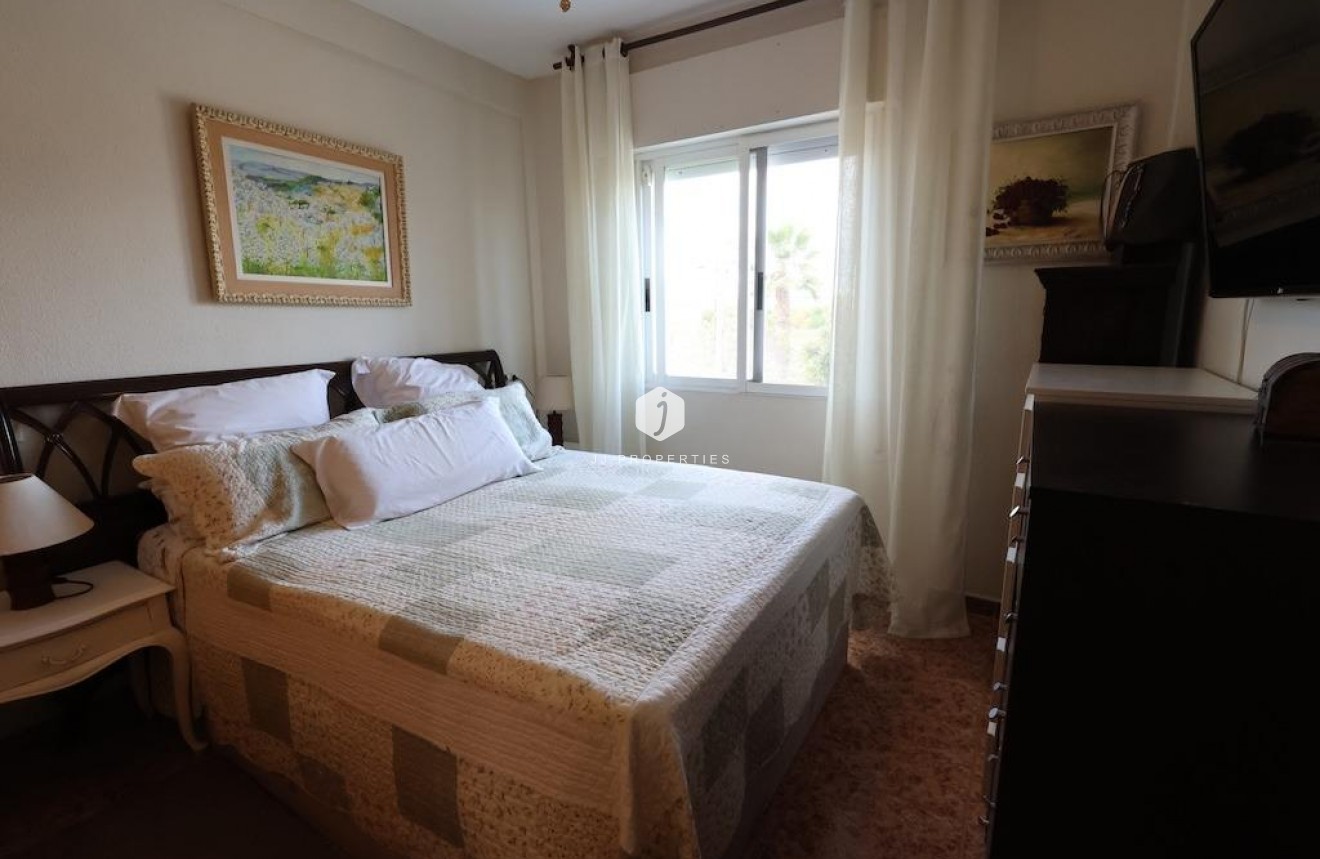 D'occasion - Chalet -
Torrevieja - Costa Blanca