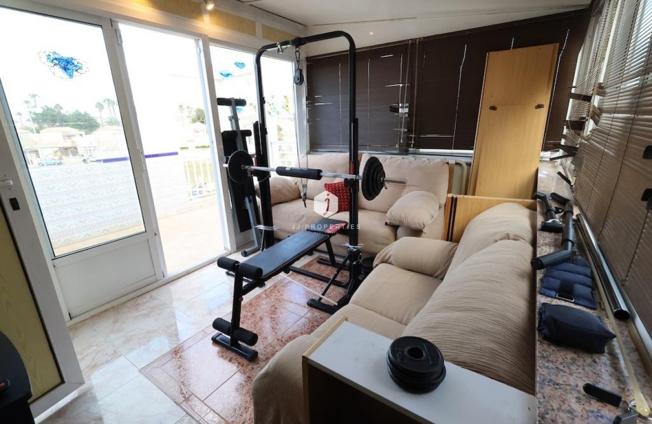D'occasion - Chalet -
Torrevieja - Costa Blanca