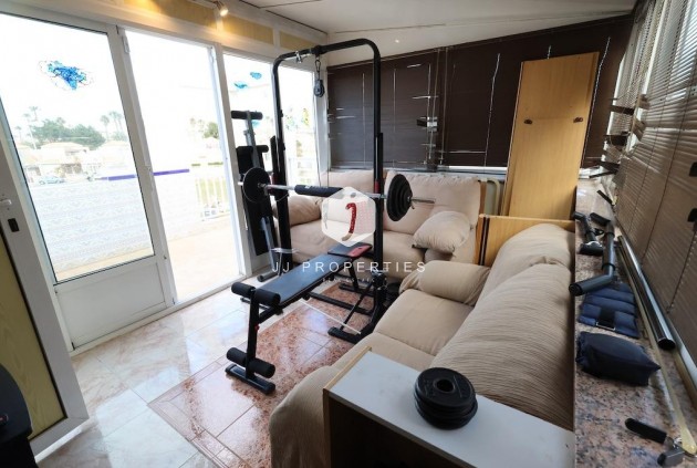 D'occasion - Chalet -
Torrevieja - Costa Blanca
