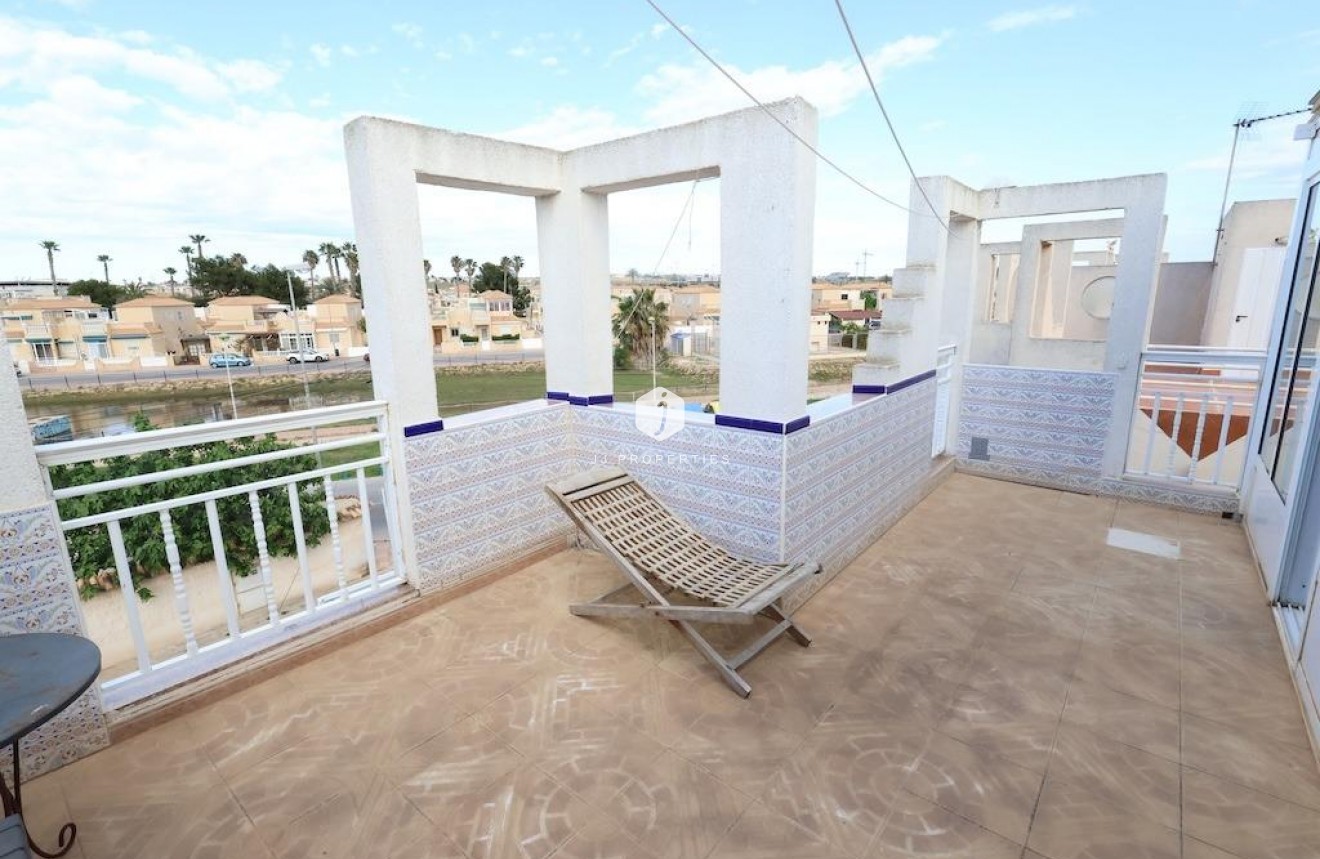D'occasion - Chalet -
Torrevieja - Costa Blanca
