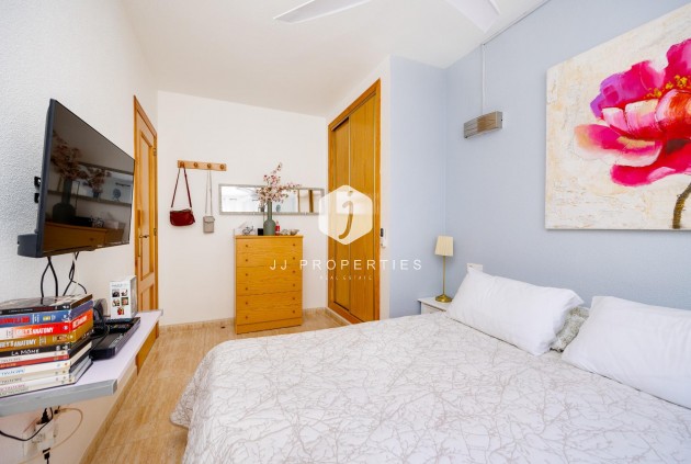 Tweedehands - Appartement / flat -
Torrevieja - Estacion de autobuses
