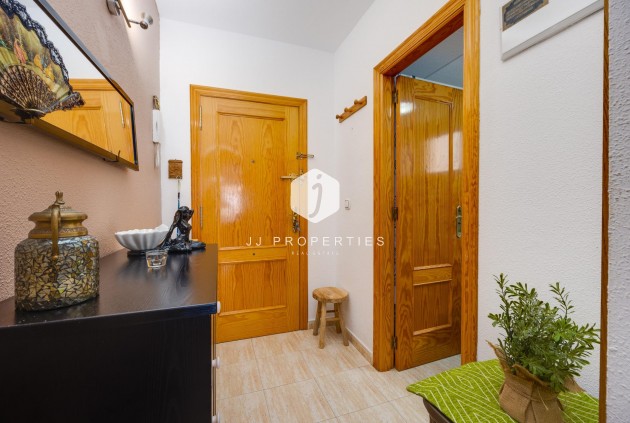 Tweedehands - Appartement / flat -
Torrevieja - Estacion de autobuses