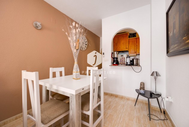 Tweedehands - Appartement / flat -
Torrevieja - Estacion de autobuses