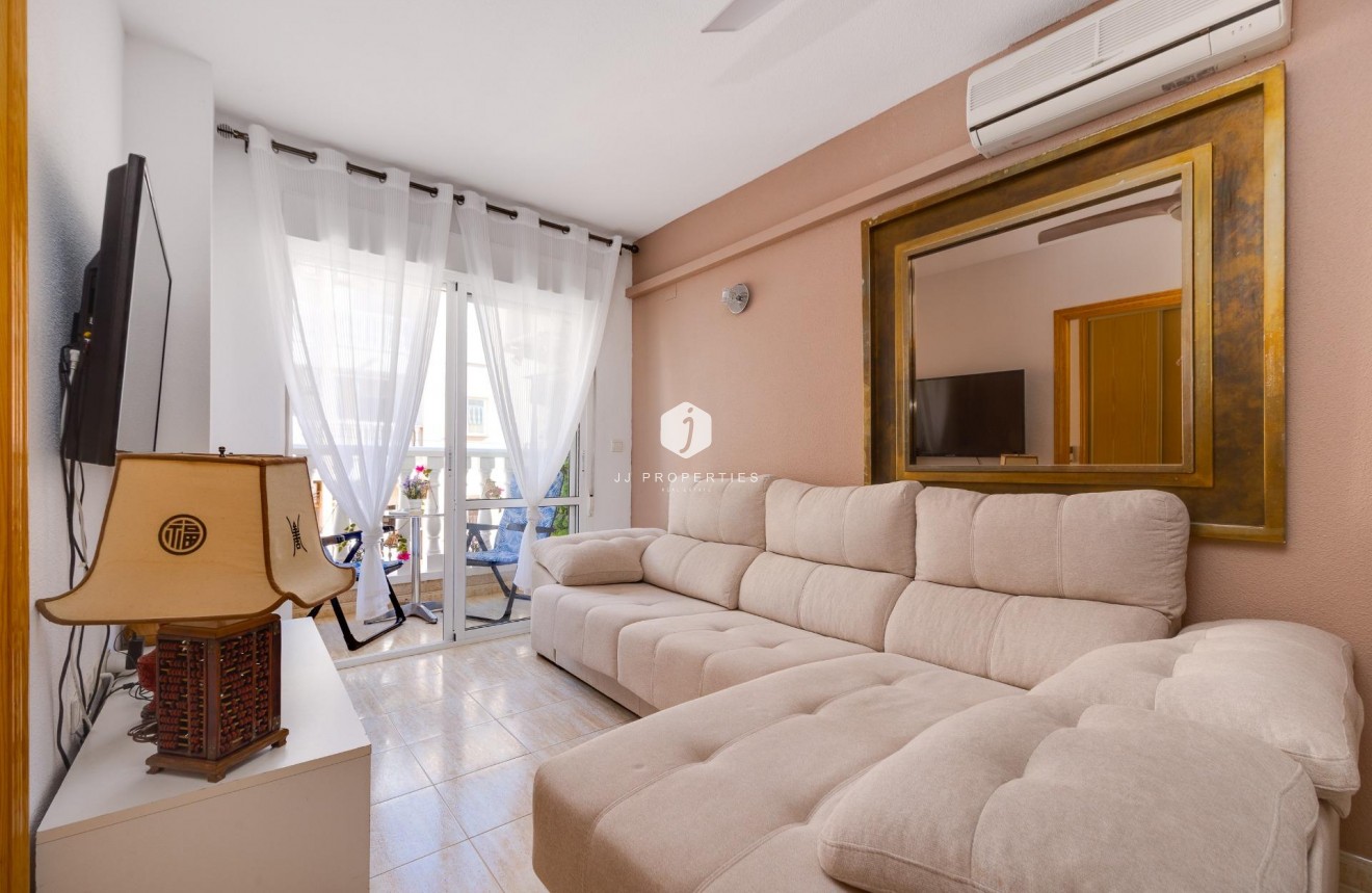 Tweedehands - Appartement / flat -
Torrevieja - Estacion de autobuses