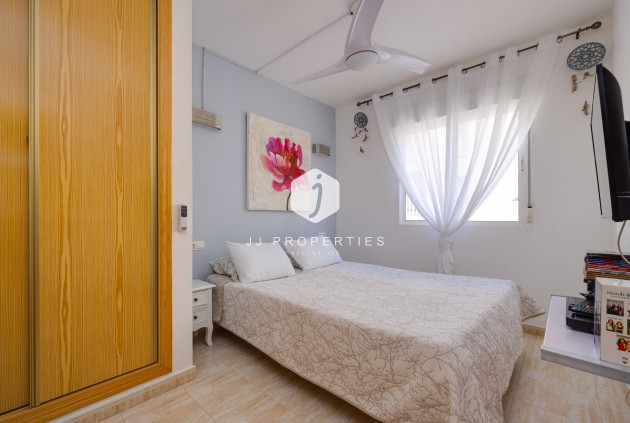 Tweedehands - Appartement / flat -
Torrevieja - Estacion de autobuses
