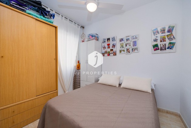 Tweedehands - Appartement / flat -
Torrevieja - Estacion de autobuses