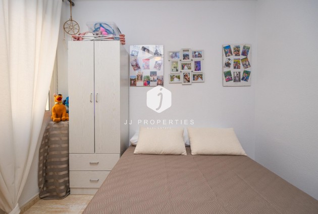 Tweedehands - Appartement / flat -
Torrevieja - Estacion de autobuses