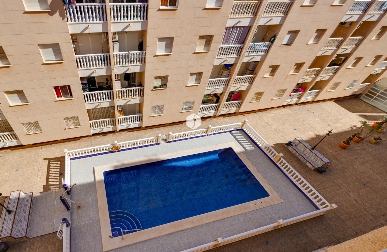 Tweedehands - Appartement / flat -
Torrevieja - Estacion de autobuses