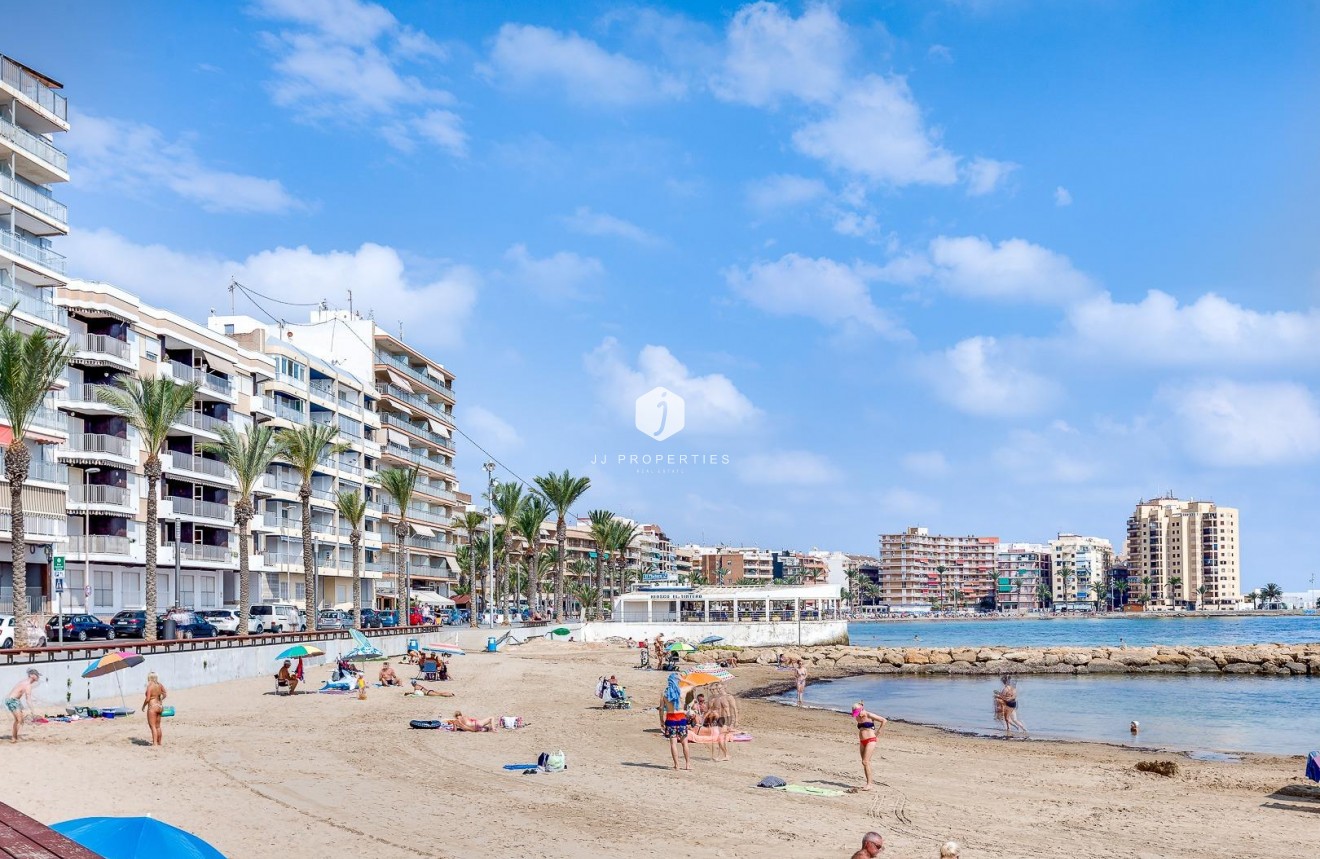 Tweedehands - Appartement / flat -
Torrevieja - Estacion de autobuses