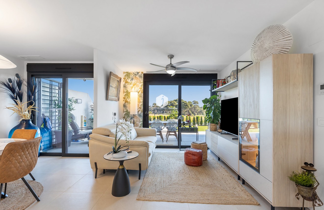 Resale - Apartment / flat -
Torrevieja - Costa Blanca