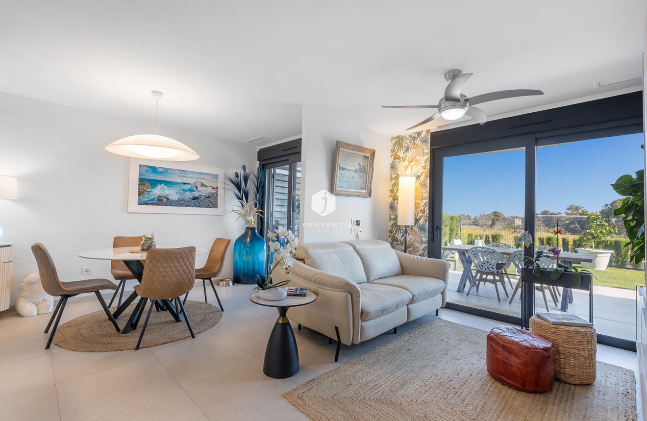 Resale - Apartment / flat -
Torrevieja - Costa Blanca
