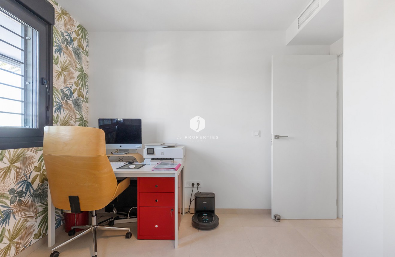 Resale - Apartment / flat -
Torrevieja - Costa Blanca