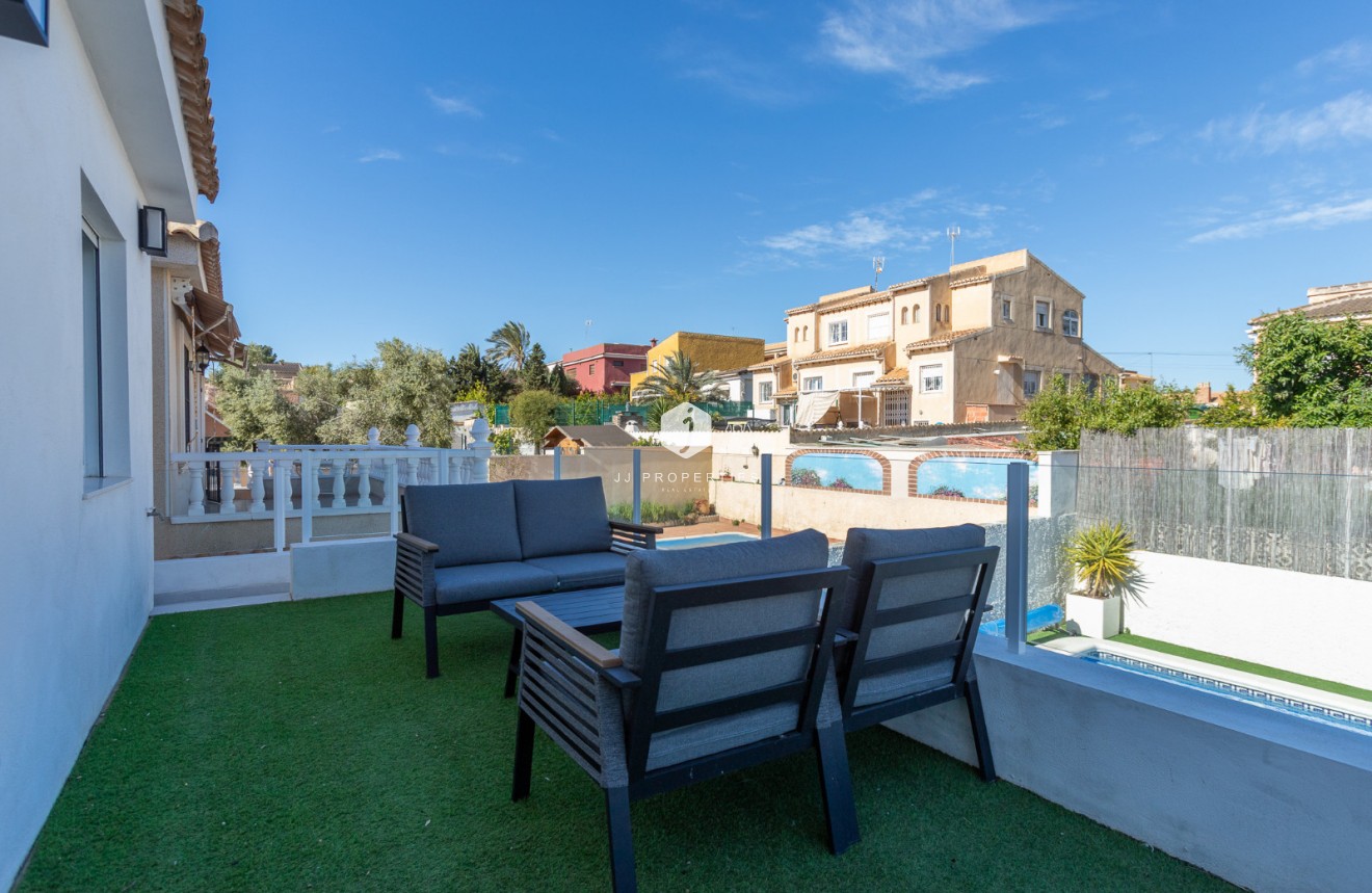 Resale - Villa -
Los Balcones - Costa Blanca