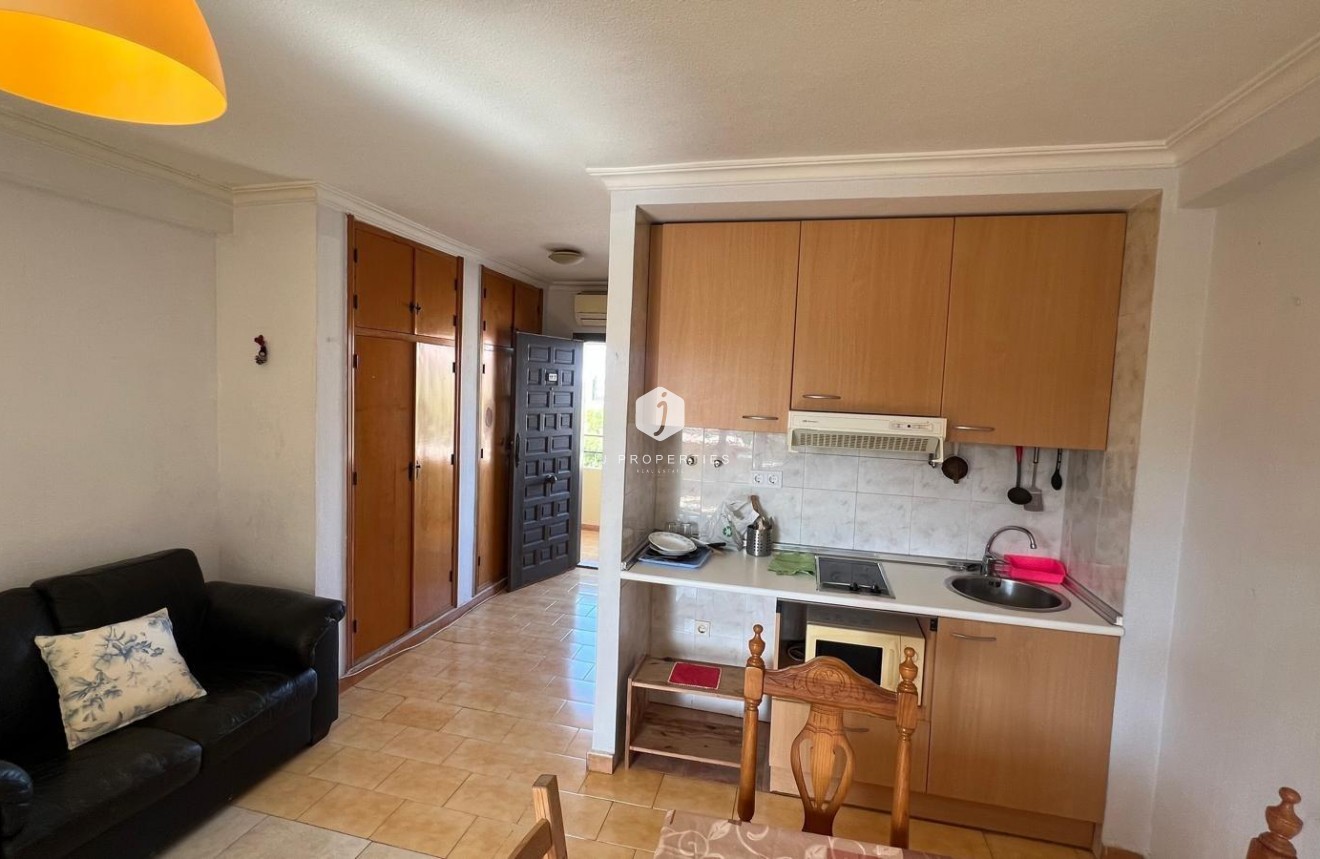 Tweedehands - Appartement / flat -
Torrevieja - Miramar - Torre Del Moro