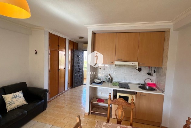 Tweedehands - Appartement / flat -
Torrevieja - Miramar - Torre Del Moro