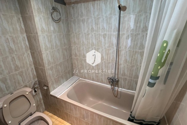 Tweedehands - Appartement / flat -
Torrevieja - Miramar - Torre Del Moro