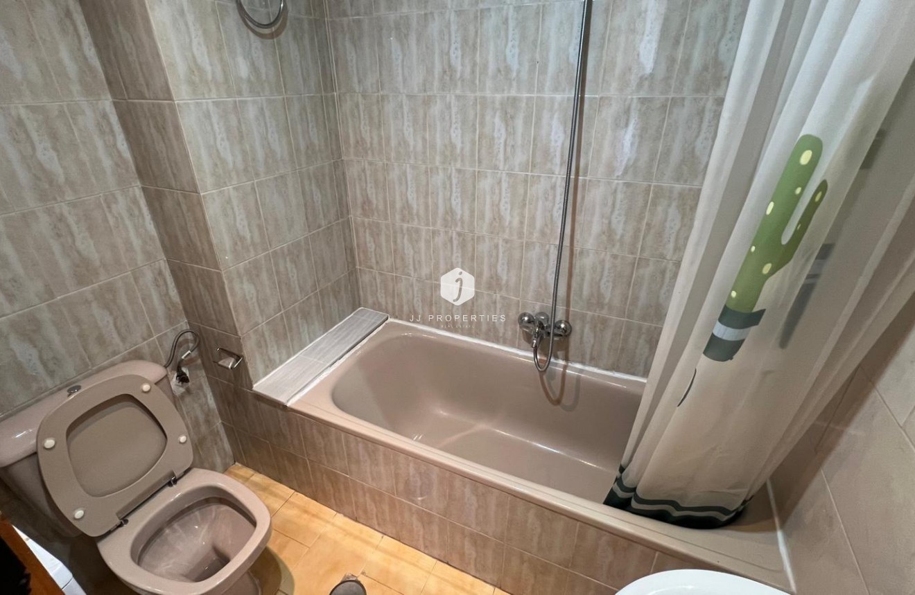 Tweedehands - Appartement / flat -
Torrevieja - Miramar - Torre Del Moro