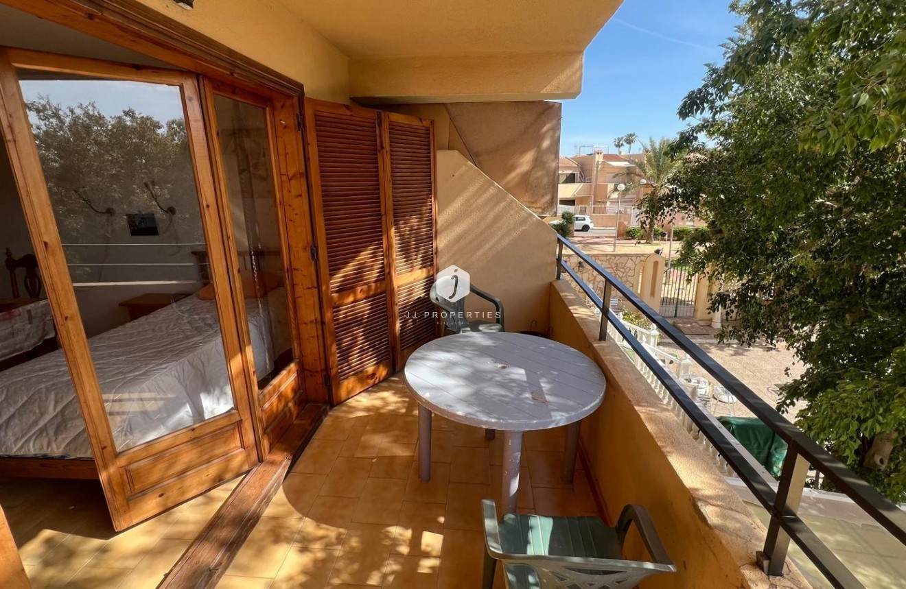 Tweedehands - Appartement / flat -
Torrevieja - Miramar - Torre Del Moro
