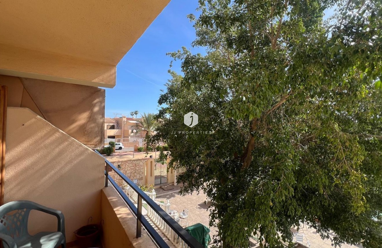 Tweedehands - Appartement / flat -
Torrevieja - Miramar - Torre Del Moro