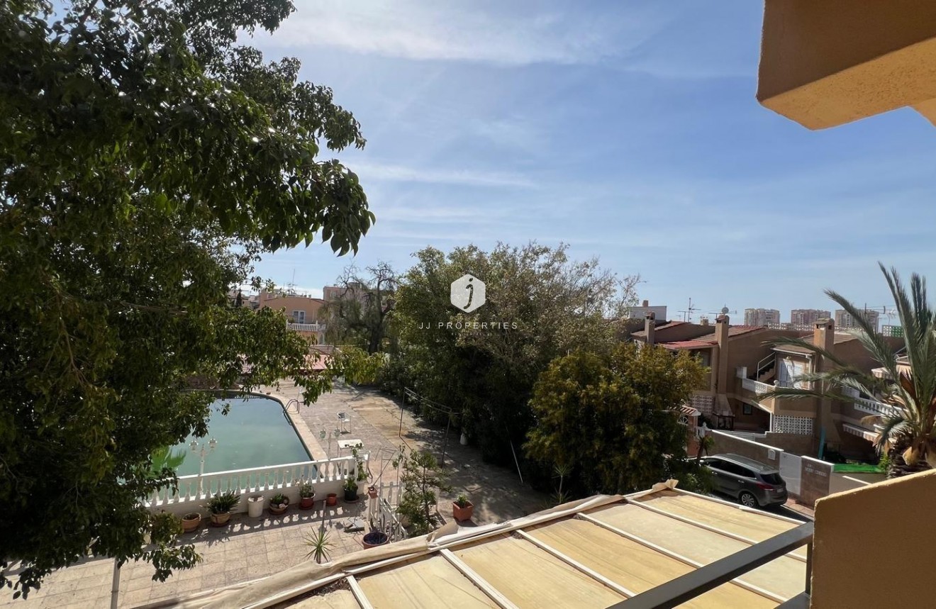 Tweedehands - Appartement / flat -
Torrevieja - Miramar - Torre Del Moro