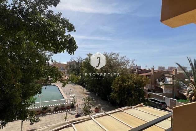 Tweedehands - Appartement / flat -
Torrevieja - Miramar - Torre Del Moro