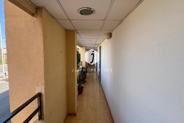 Tweedehands - Appartement / flat -
Torrevieja - Miramar - Torre Del Moro