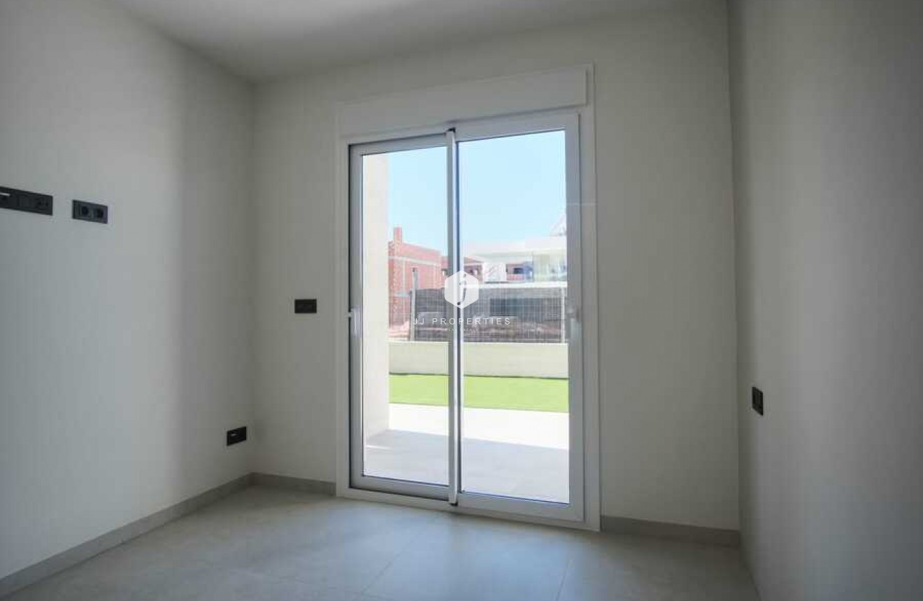 Resale - Apartment / flat -
Guardamar del Segura - Costa Blanca