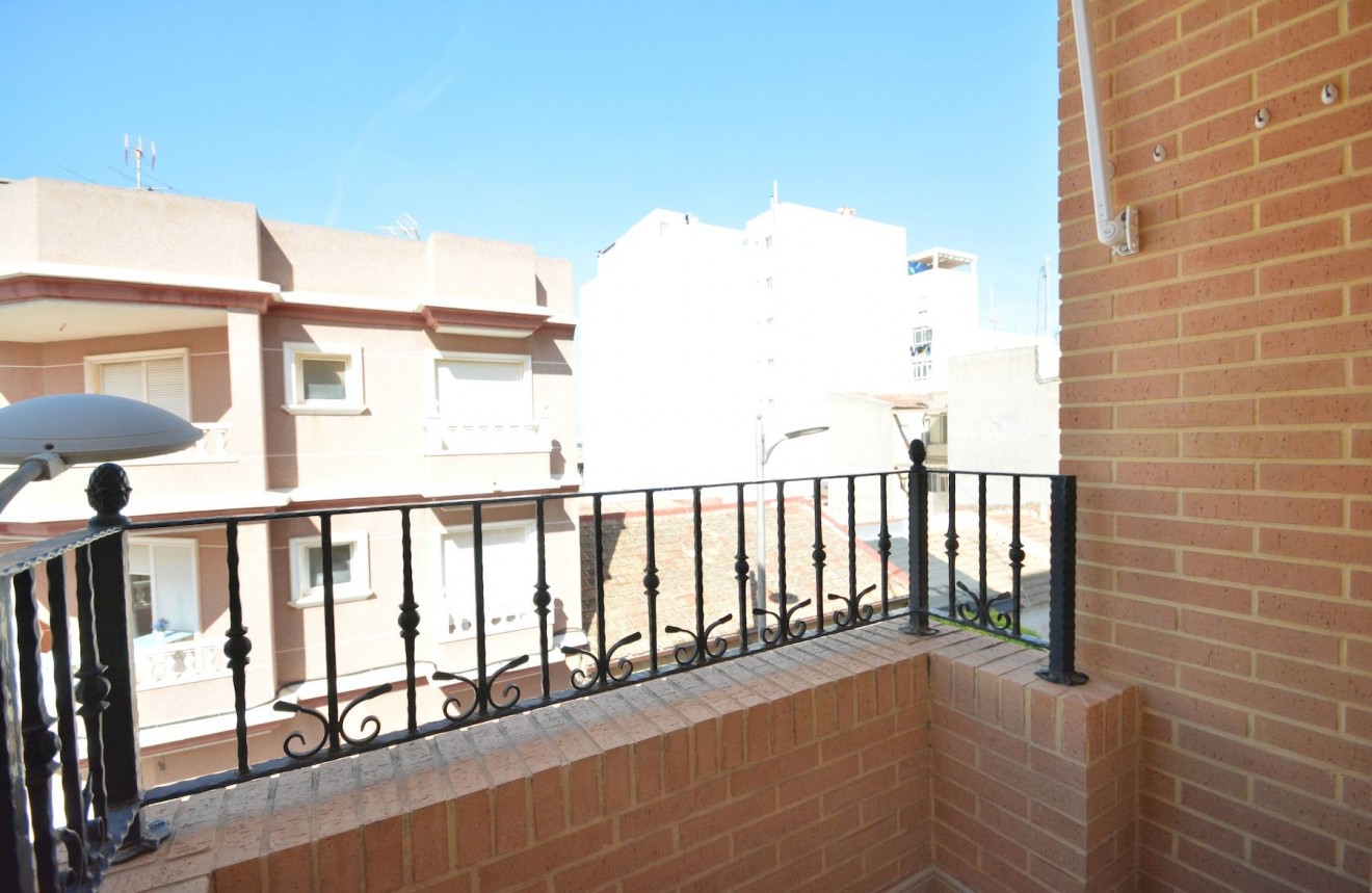 Z drugiej ręki - Mieszkanie w bloku -
Guardamar del Segura - Costa Blanca