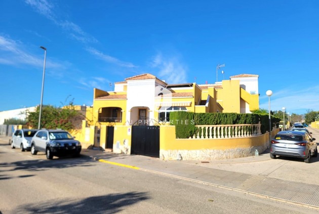 Resale - Chalet -
Los Montesinos - Los Montesinos - Urb. La Herrada