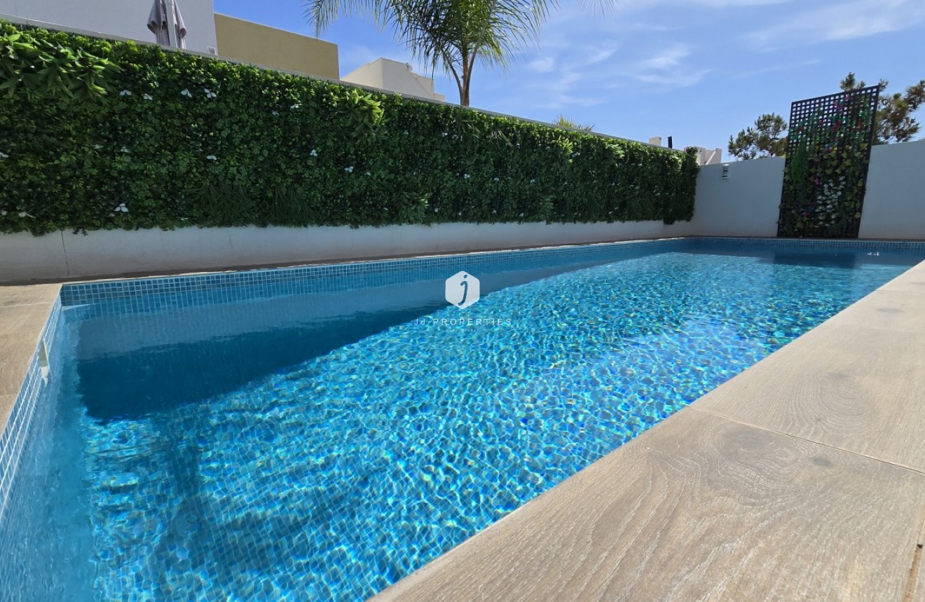 Resale - Villa -
Los Montesinos - Costa Blanca
