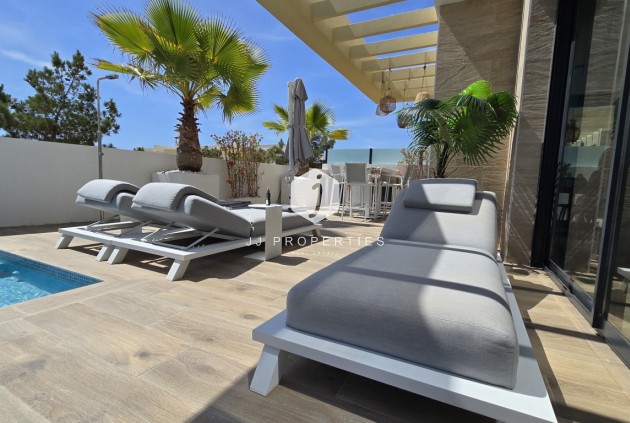 Resale - Villa -
Los Montesinos - Costa Blanca