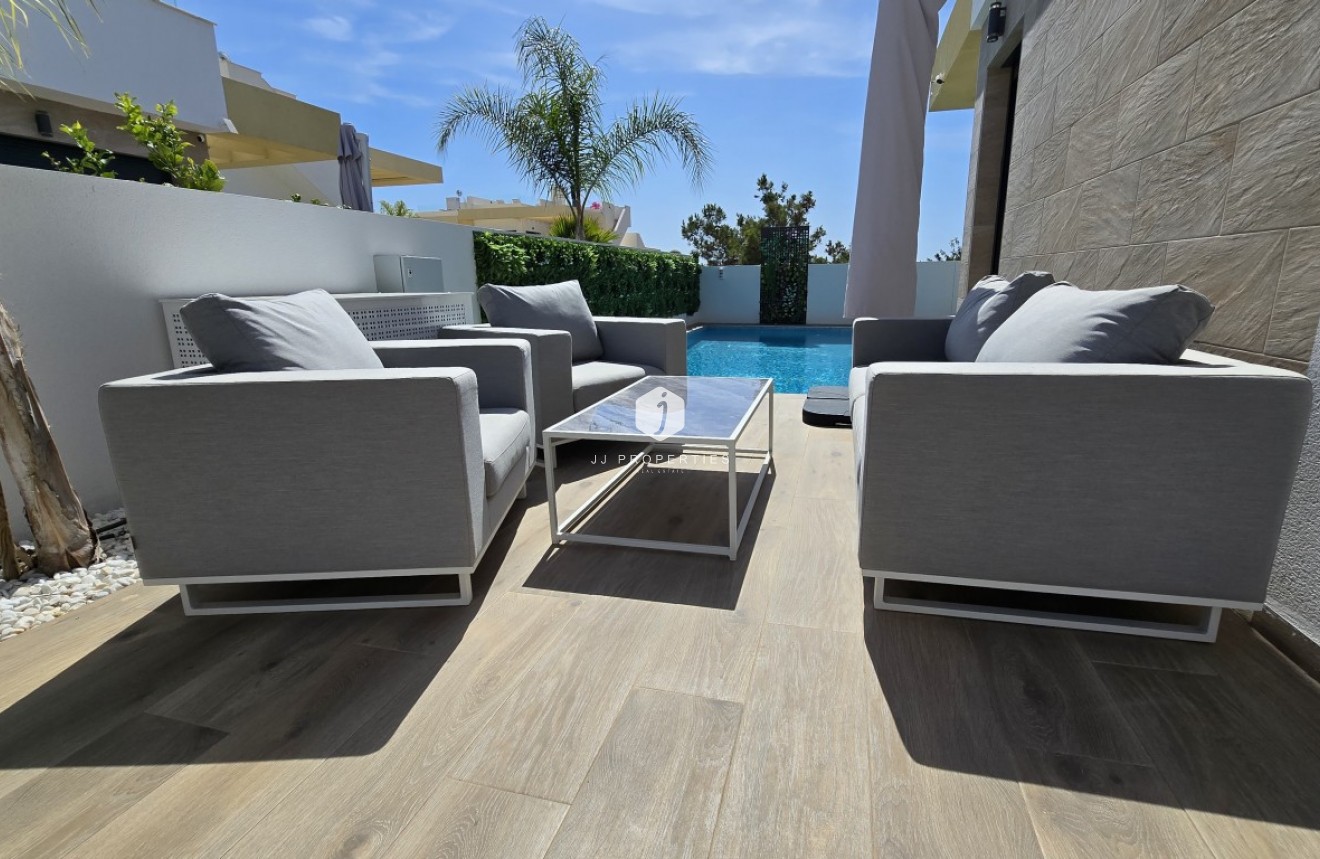 Resale - Villa -
Los Montesinos - Costa Blanca