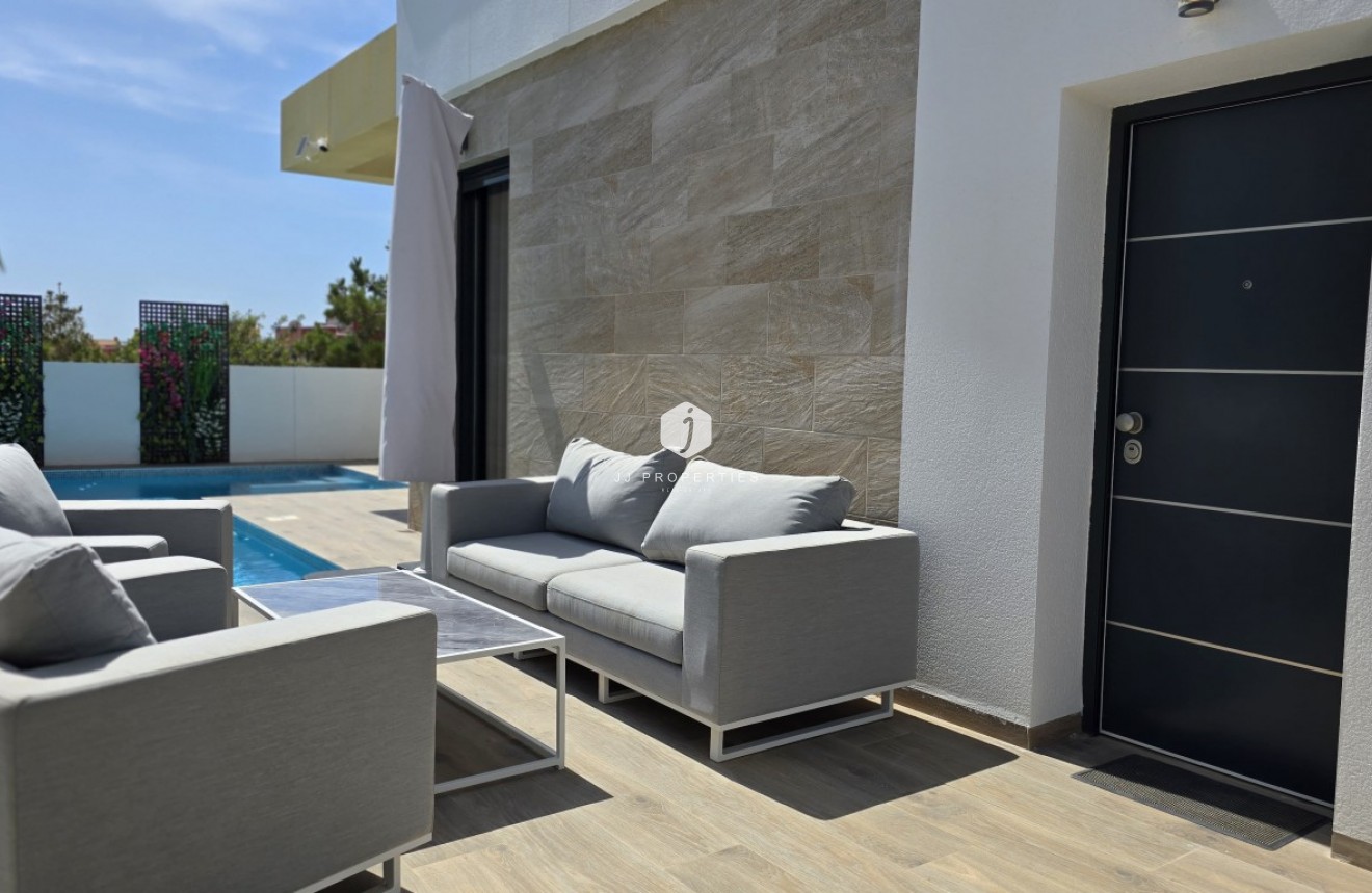 Resale - Villa -
Los Montesinos - Costa Blanca