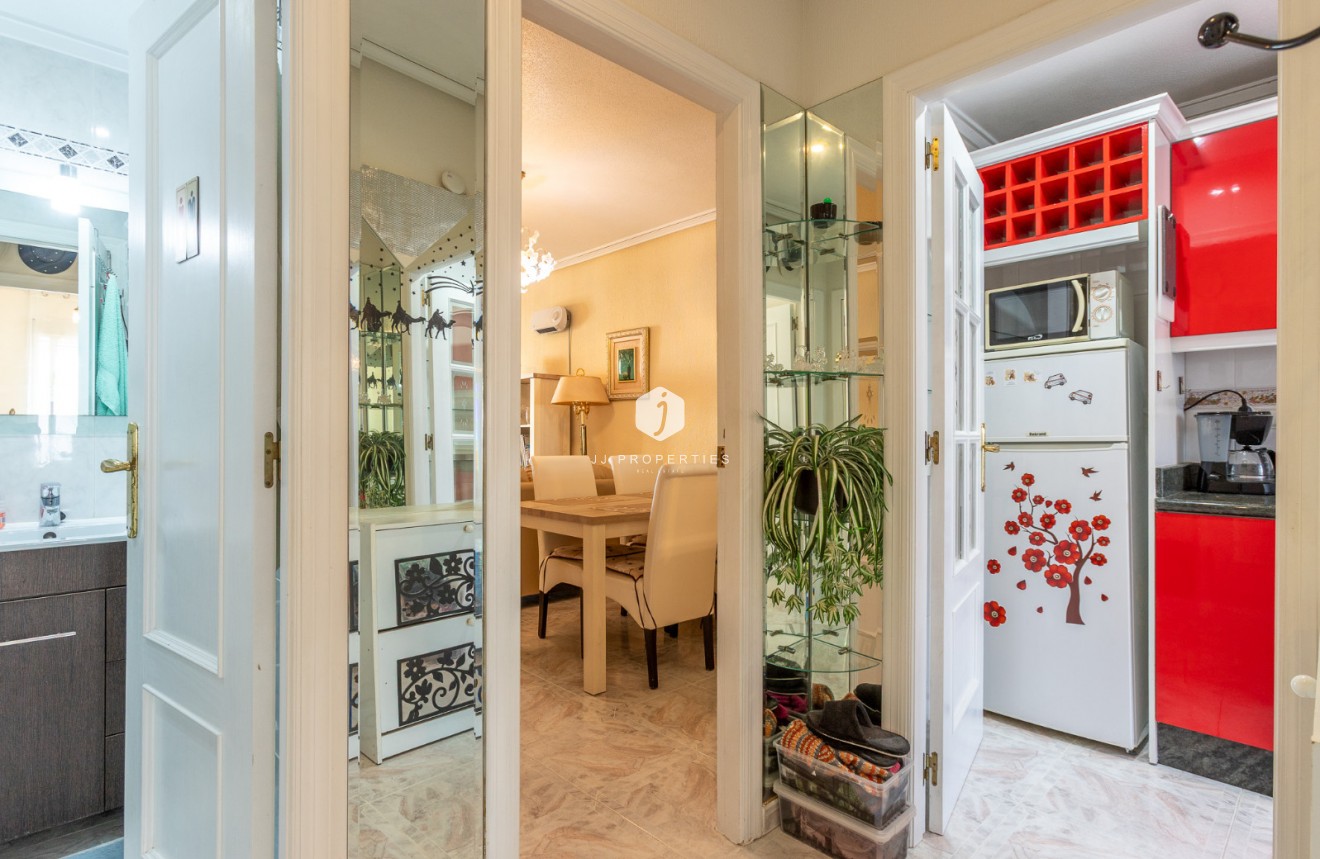 Resale - Apartment / flat -
Torrevieja - Costa Blanca