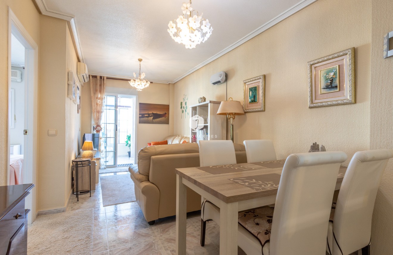 Resale - Apartment / flat -
Torrevieja - Costa Blanca
