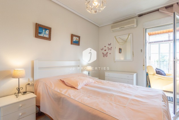 Resale - Apartment / flat -
Torrevieja - Costa Blanca