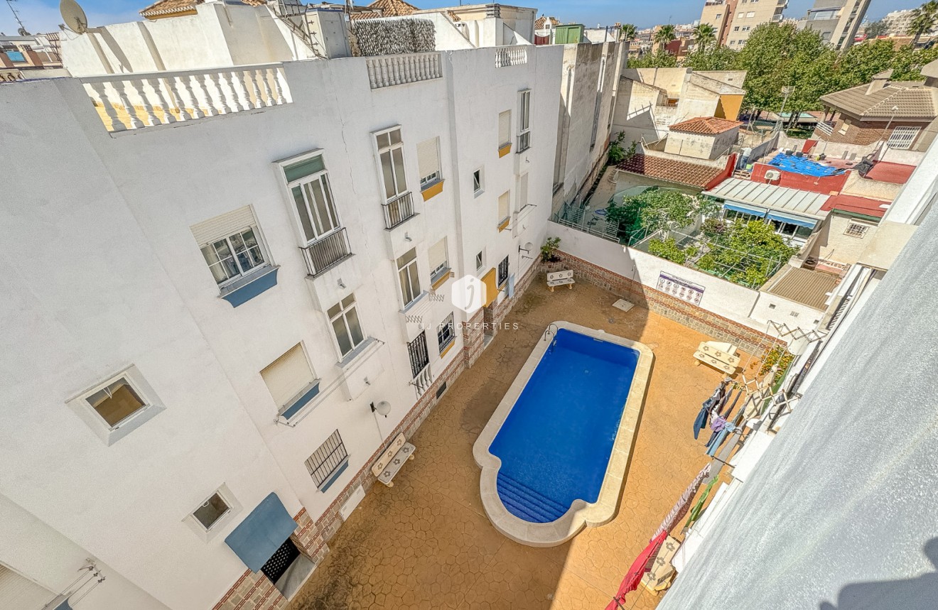 Resale - Apartment / flat -
Torrevieja - Costa Blanca