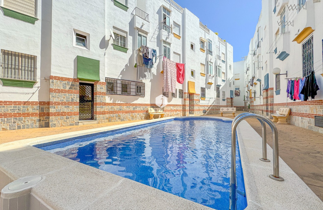 Resale - Apartment / flat -
Torrevieja - Costa Blanca