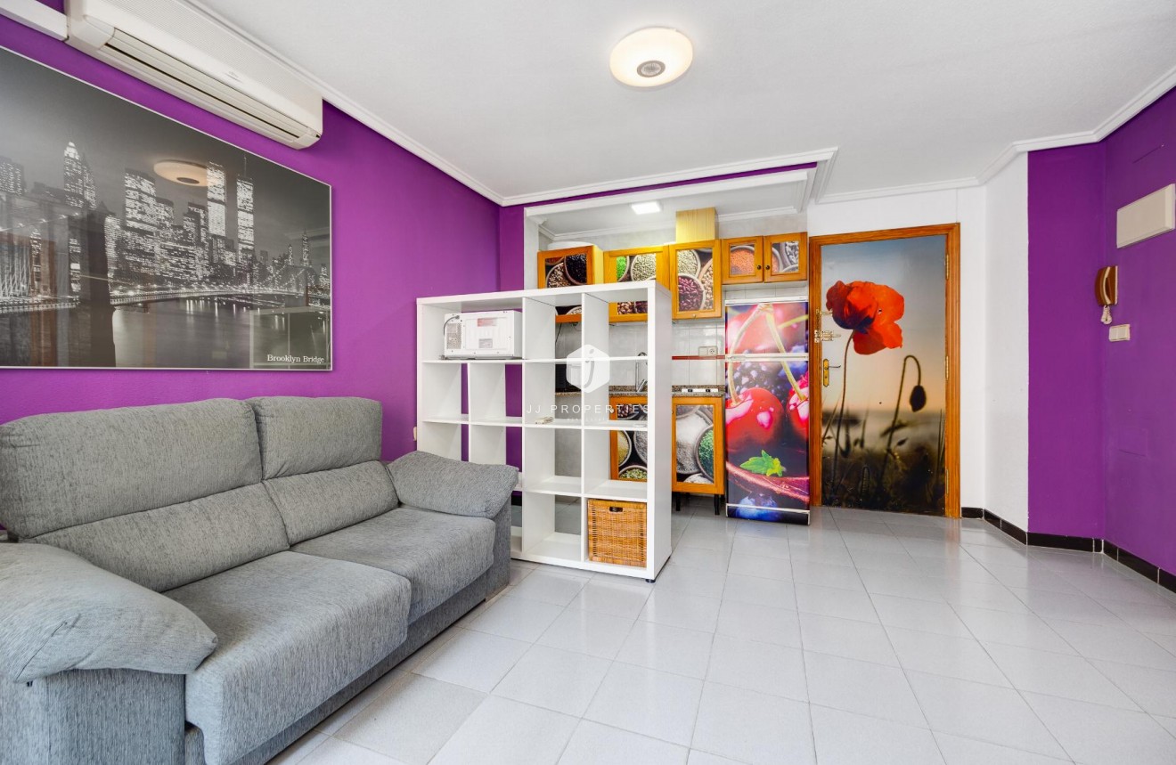 Tweedehands - Appartement / flat -
Torrevieja - Costa Blanca