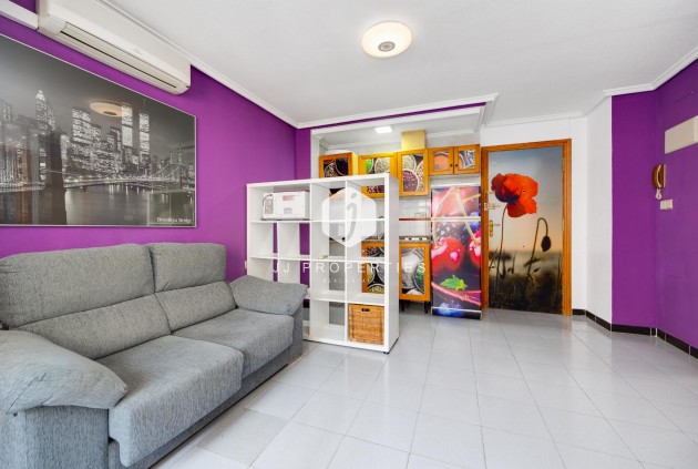 Tweedehands - Appartement / flat -
Torrevieja - Costa Blanca
