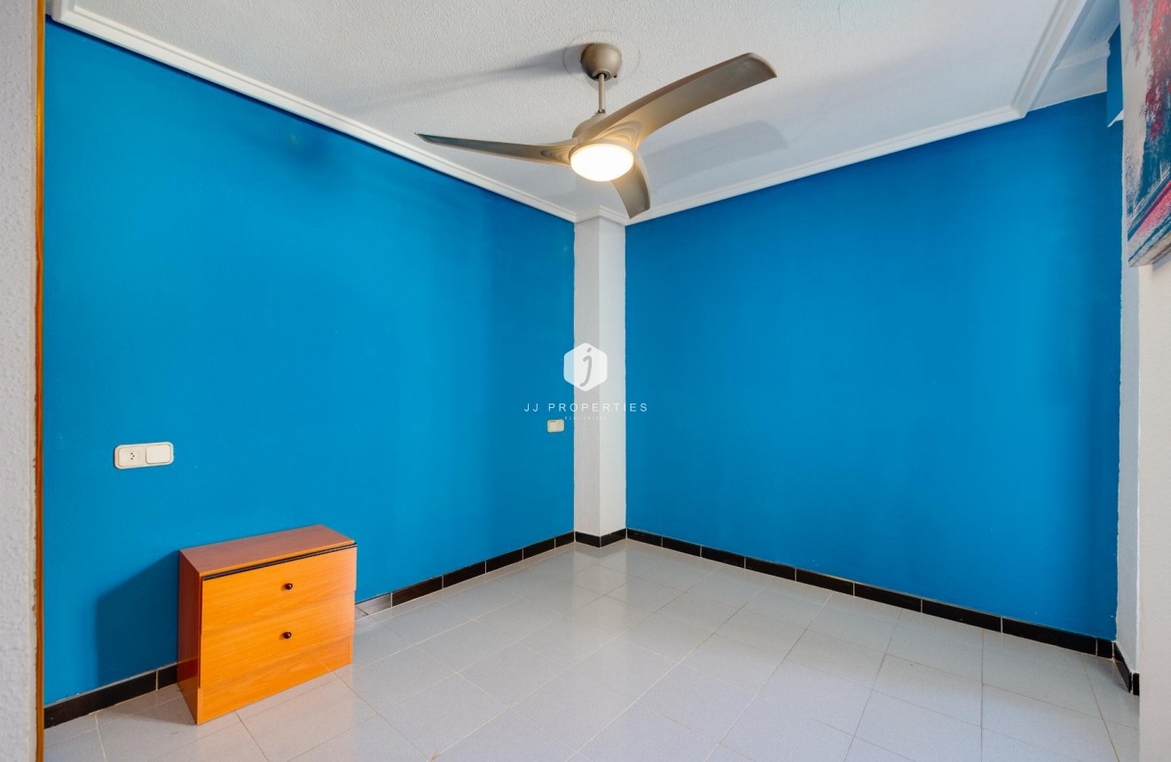 Tweedehands - Appartement / flat -
Torrevieja - Costa Blanca