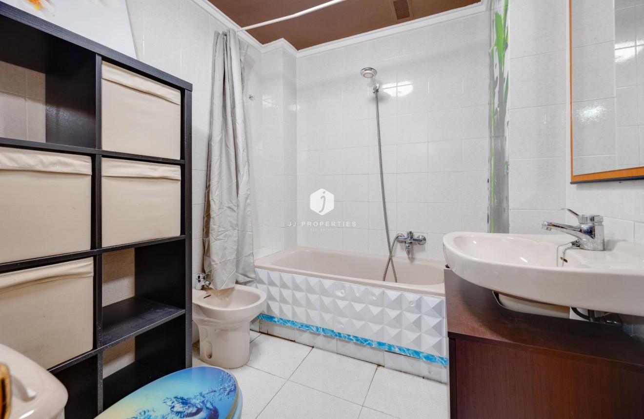 Tweedehands - Appartement / flat -
Torrevieja - Costa Blanca