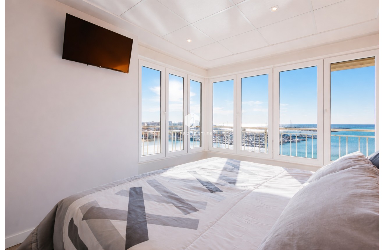 D'occasion - Appartement -
Torrevieja - Costa Blanca
