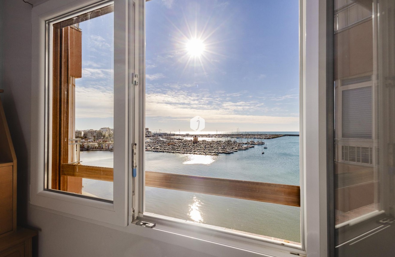 D'occasion - Appartement -
Torrevieja - Costa Blanca